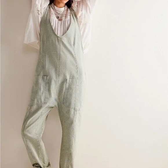 Free People ‘High Roller’ Railroad Blue & White Striped Jumpsuit Overalls -Small - Picture 1 of 7